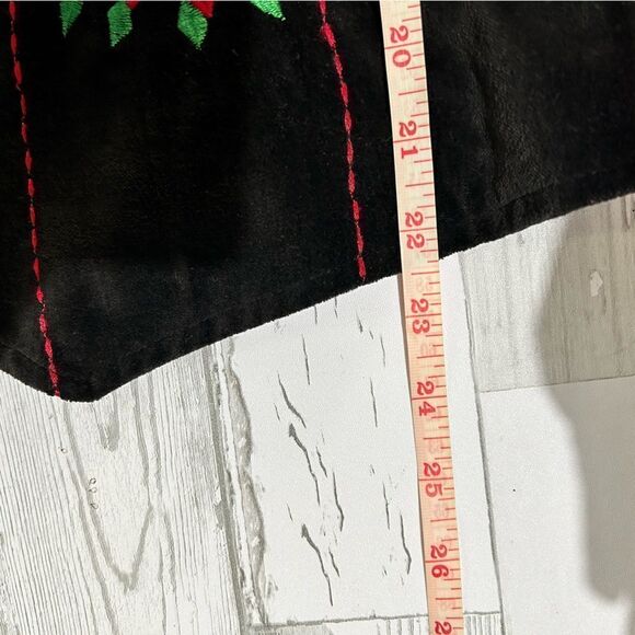 Casey & Max Women's Embroidered Christmas Vest Size XL Velvet Poinsettia & Bells - Picture 6 of 6